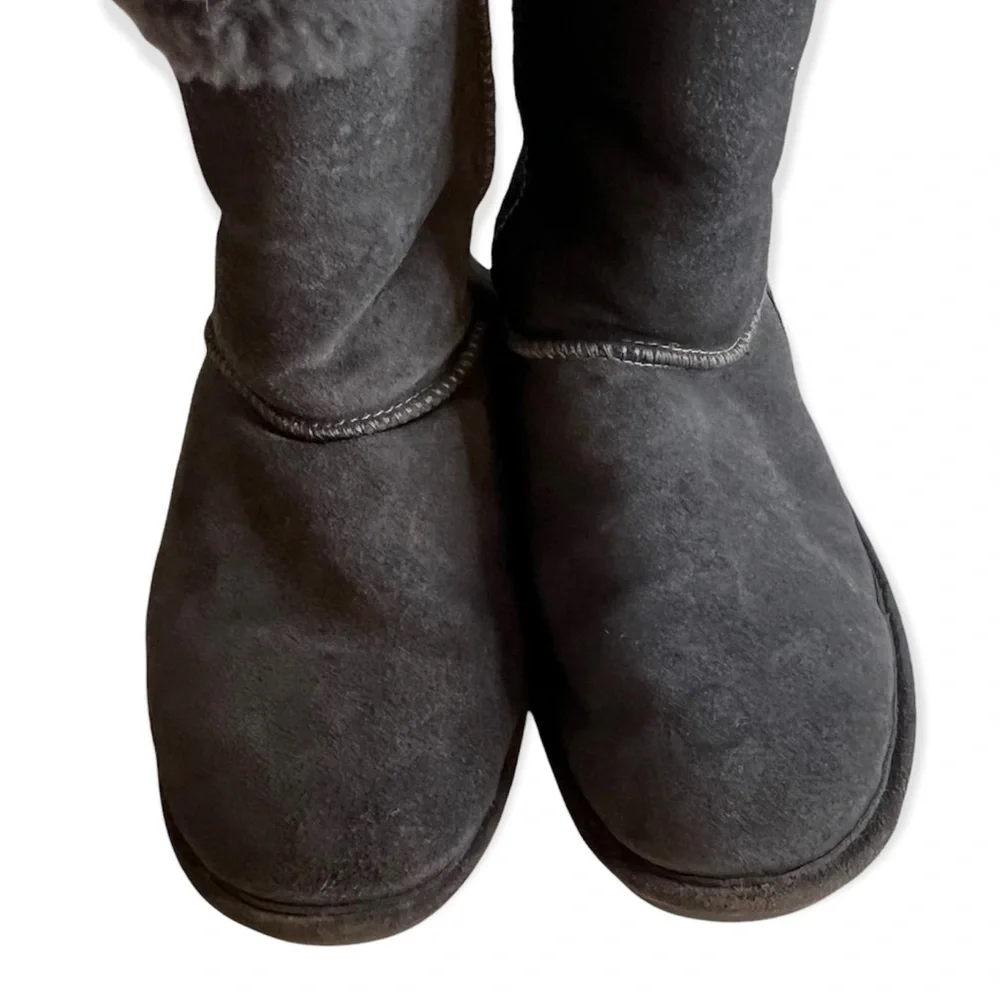 BearPaw Grey Suede Boots 6